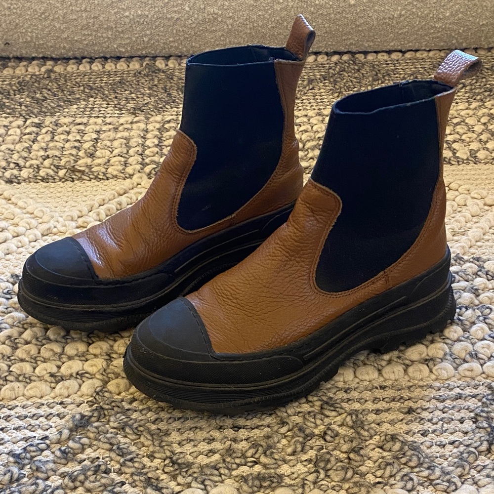 INTENTIONALLY BLANK Brown and Black Chelsea-Style Platform Ankle Boots